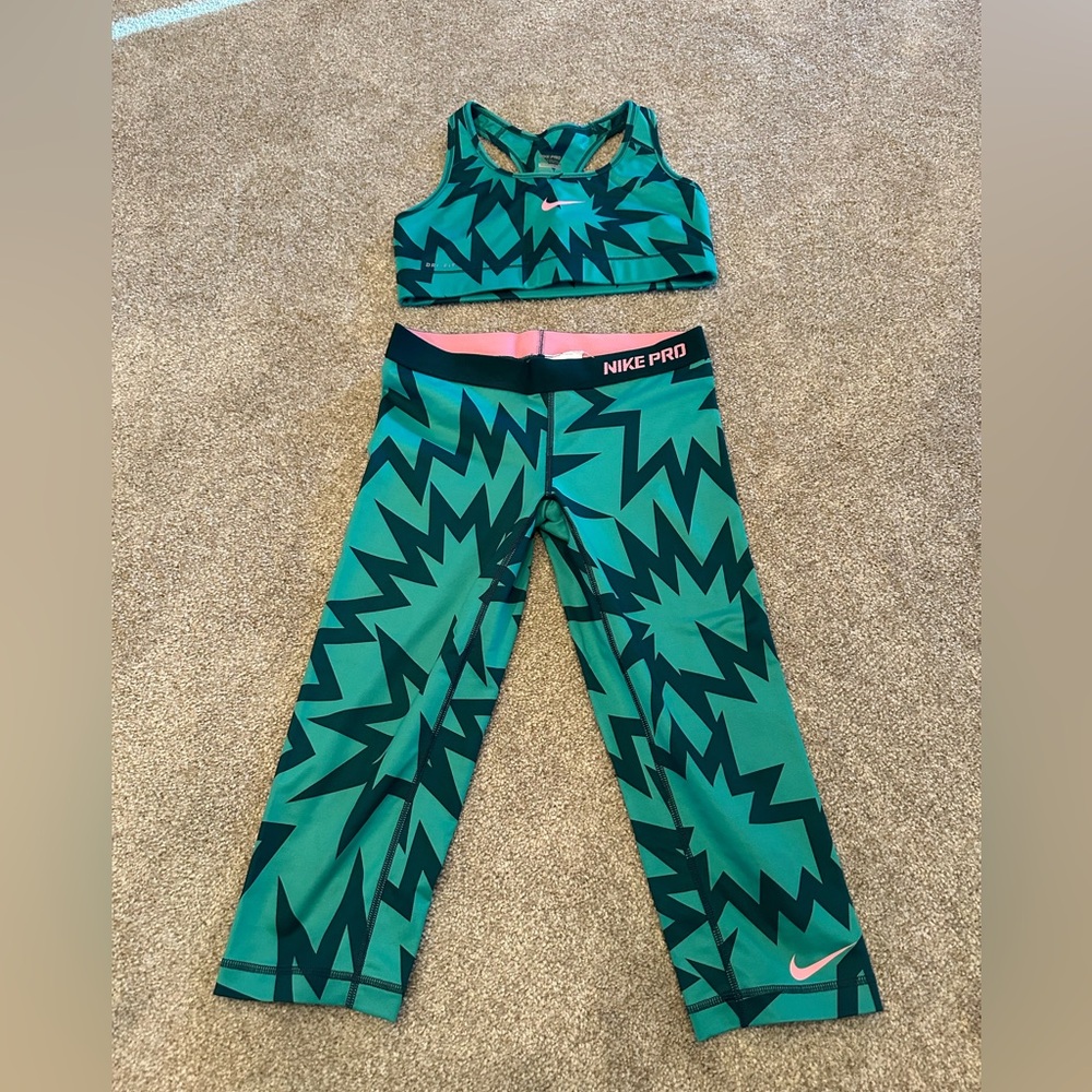 Nike Pro Green and Blue Zigzag Set